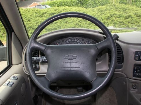 Used 1998 Chevrolet Astro LS RWD image 17