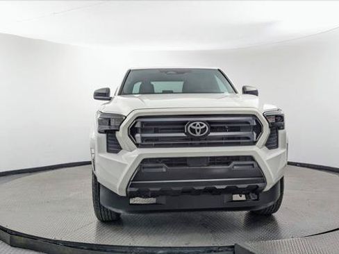 Used 2024 Toyota Tacoma SR RWD image 12