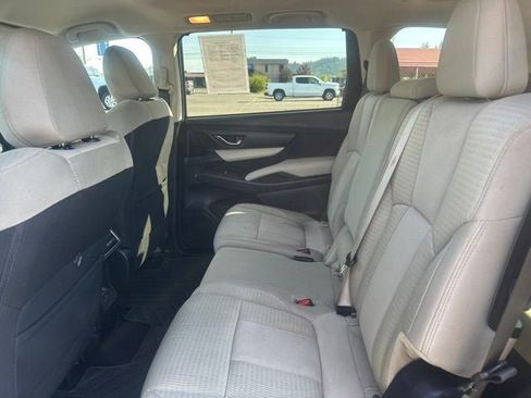 Used 2019 Subaru Ascent Premium w/ Popular Package #3 AWD/4WD image 12