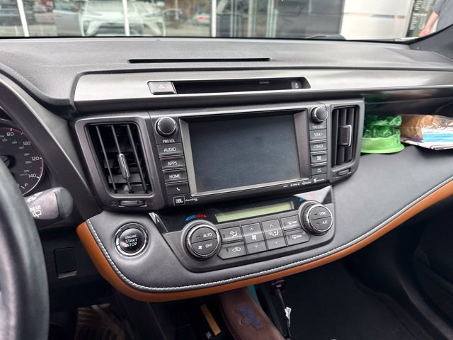Used 2016 Toyota RAV4 SE AWD/4WD image 14