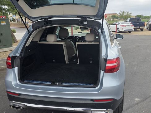 Used 2018 Mercedes-Benz GLC 300 4MATIC image 8