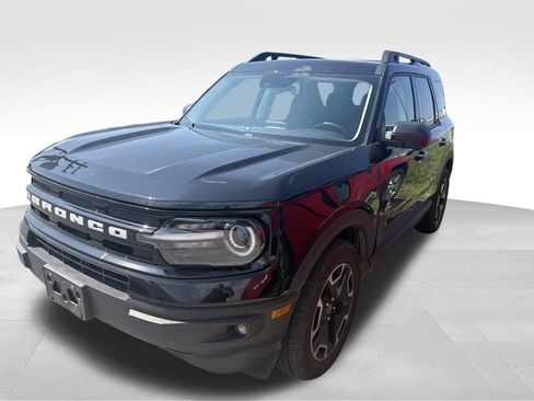 Used 2024 Ford Bronco Sport Outer Banks w/ Tech Package AWD/4WD image 2