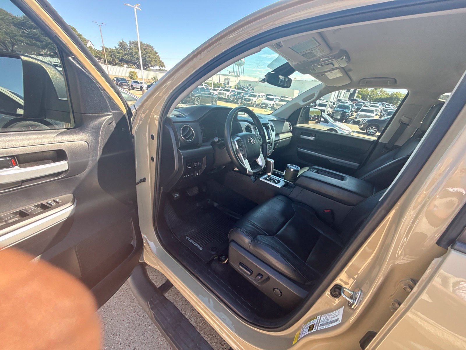 Used 2020 Toyota Tundra SR5 w/ SR5 Leather Package AWD/4WD image 8