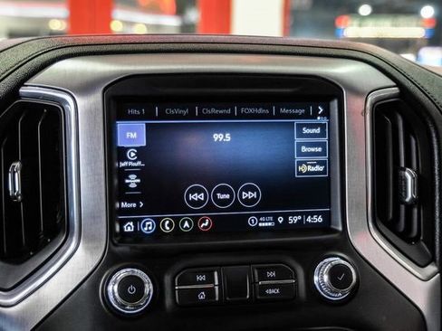 Used 2021 GMC Sierra 2500 SLT w/ SLT Premium Package image 25