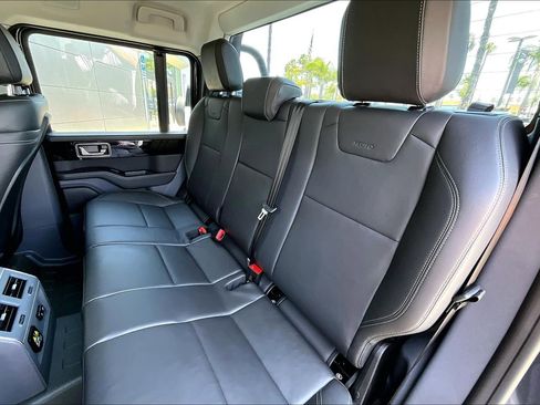 Used 2025 INEOS Grenadier AWD/4WD image 26