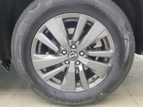 Used 2023 Nissan Pathfinder SV AWD/4WD image 31