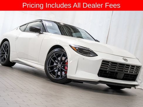 Used 2025 Nissan Z Performance w/ Floor Mat Package RWD image 2