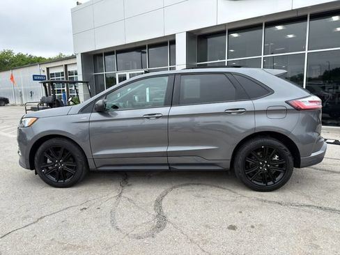 Used 2022 Ford Edge ST-Line w/ Class II Trailer Tow Package AWD/4WD image 4