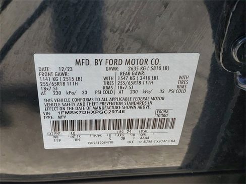 Used 2023 Ford Explorer XLT image 34