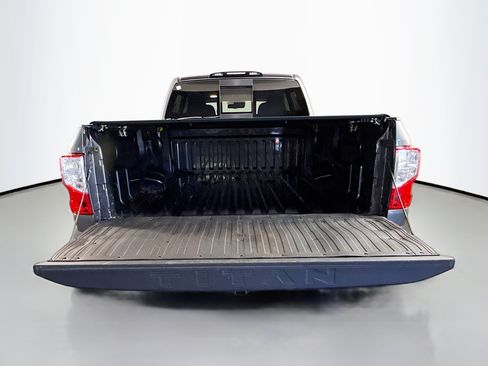 Used 2021 Nissan Titan SV w/ SV Convenience Package AWD/4WD image 35