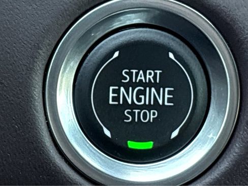 Used 2024 Cadillac Escalade ESV Premium Luxury Platinum image 5