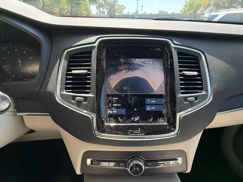 Used 2020 Volvo XC90 T5 Momentum image 31