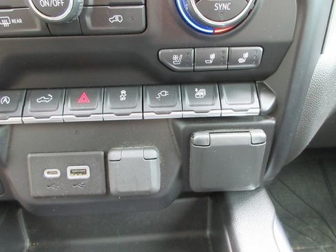 Certified 2019 Chevrolet Silverado 1500 LTZ w/ LTZ Texas Edition AWD/4WD image 34