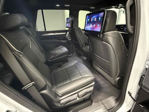Used 2026 Cadillac Escalade V w/ LPO, ONYX Package AWD/4WD image 49