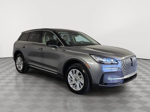 Used 2025 Lincoln Corsair FWD image 2