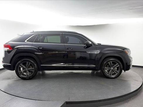 Used 2022 Volkswagen Atlas Cross Sport SEL R-Line AWD/4WD image 9