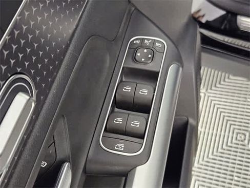 Certified 2025 Mercedes-Benz GLA 250 4MATIC image 17