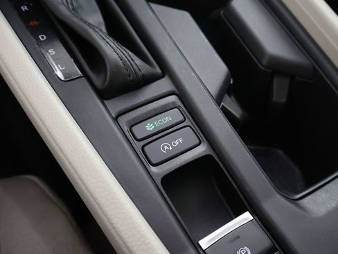 Used 2023 Honda Accord LX image 40