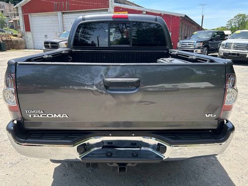 Used 2013 Toyota Tacoma 4x4 Double Cab w/ TRD Off-Road Pkg image 8