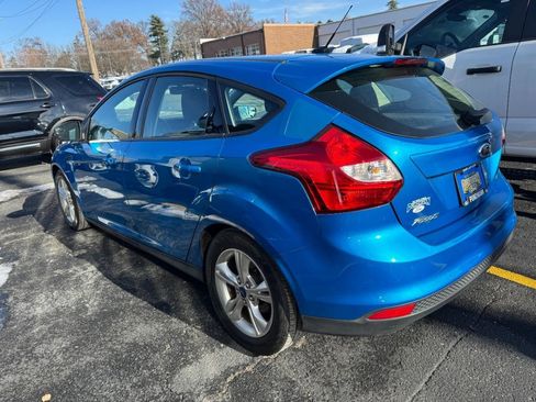 Used 2012 Ford Focus SE w/ SE Sport Pkg image 9