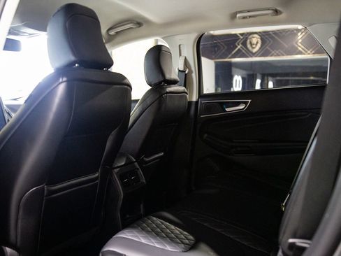 Used 2024 Ford Edge Titanium AWD/4WD image 14