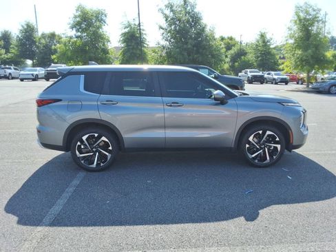 Used 2022 Mitsubishi Outlander SE FWD image 4
