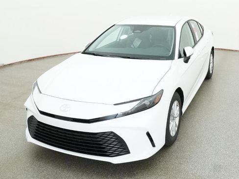 New 2026 Toyota Camry LE FWD image 33