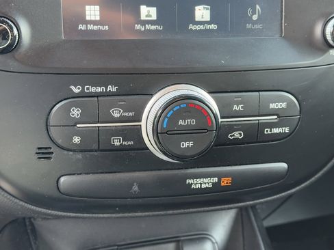 Used 2018 Kia Soul + image 24