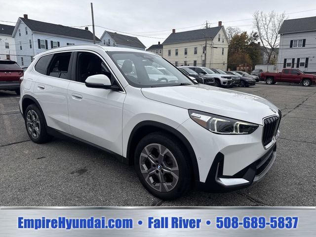 Used 2023 BMW X1 xDrive28i AWD/4WD image 2