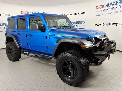 Used 2021 Jeep Wrangler Unlimited Rubicon AWD/4WD image 3
