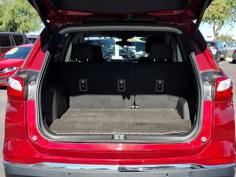 Used 2018 Chevrolet Equinox LT image 10