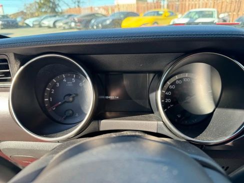 Used 2017 Ford Mustang Shelby GT350 w/ Electronics Package RWD image 13