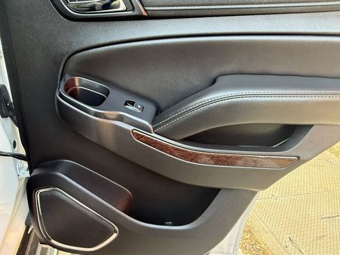 Used 2017 GMC Yukon SLE w/ Convenience Package image 14