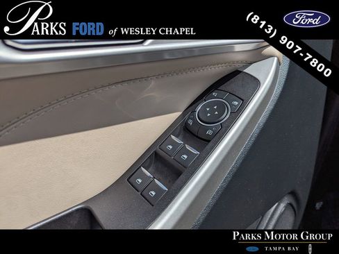 Used 2022 Ford Explorer Limited w/ Equipment Group 301A image 18