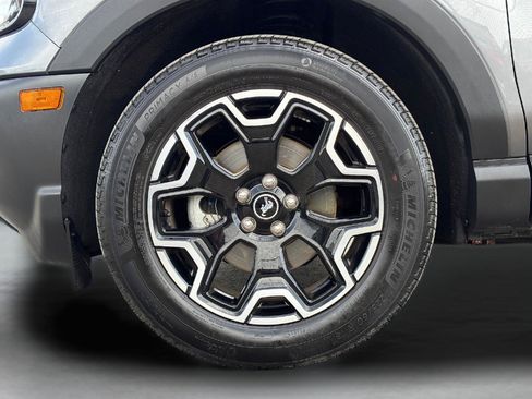 Used 2025 Ford Bronco Sport Outer Banks AWD/4WD image 12