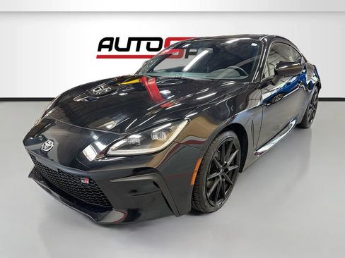 Used 2024 Toyota GR86 Premium RWD image 3