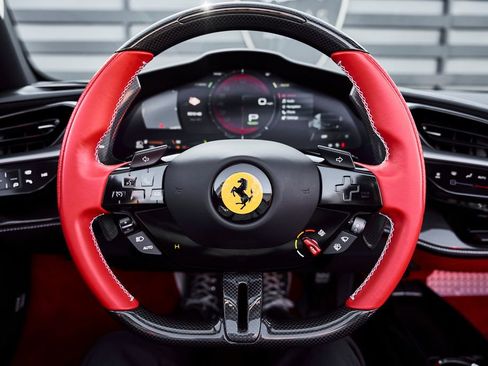 Used 2025 Ferrari SF90 Spider image 51