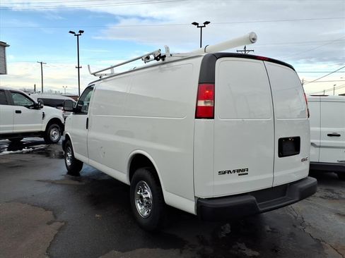 Used 2015 GMC Savana 2500 image 7
