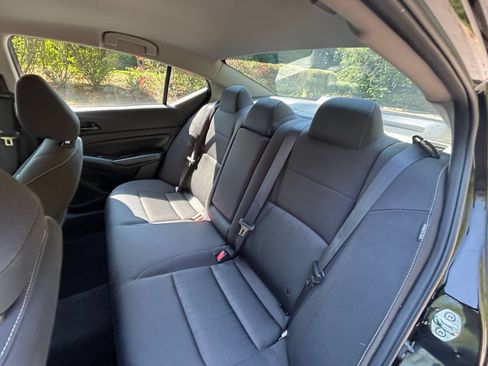 Used 2025 Nissan Altima 2.5 SV FWD image 21