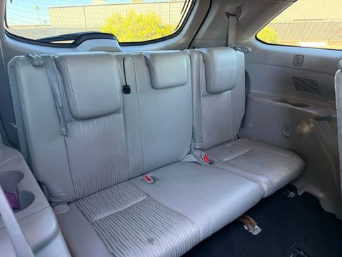 Used 2017 Toyota Highlander LE image 16