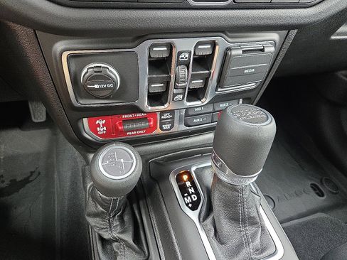 New 2025 Jeep Wrangler Unlimited Rubicon 392 image 20