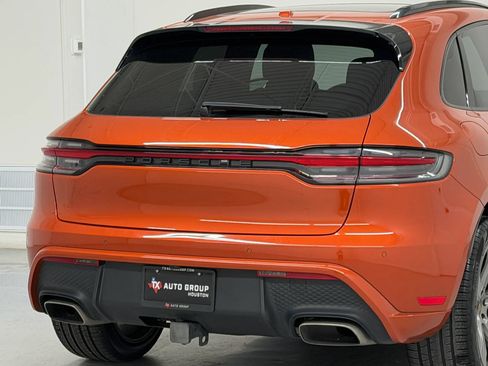 Used 2025 Porsche Macan AWD/4WD image 42