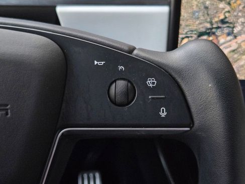 Used 2023 Tesla Model X image 23