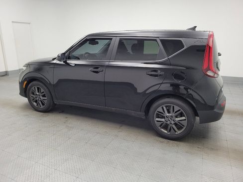 Used 2021 Kia Soul EX image 3