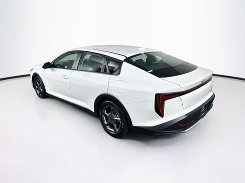 Used 2025 Kia K4 FWD image 5