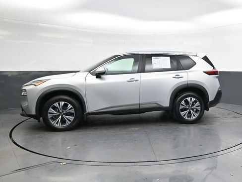 Used 2023 Nissan Rogue SV image 8