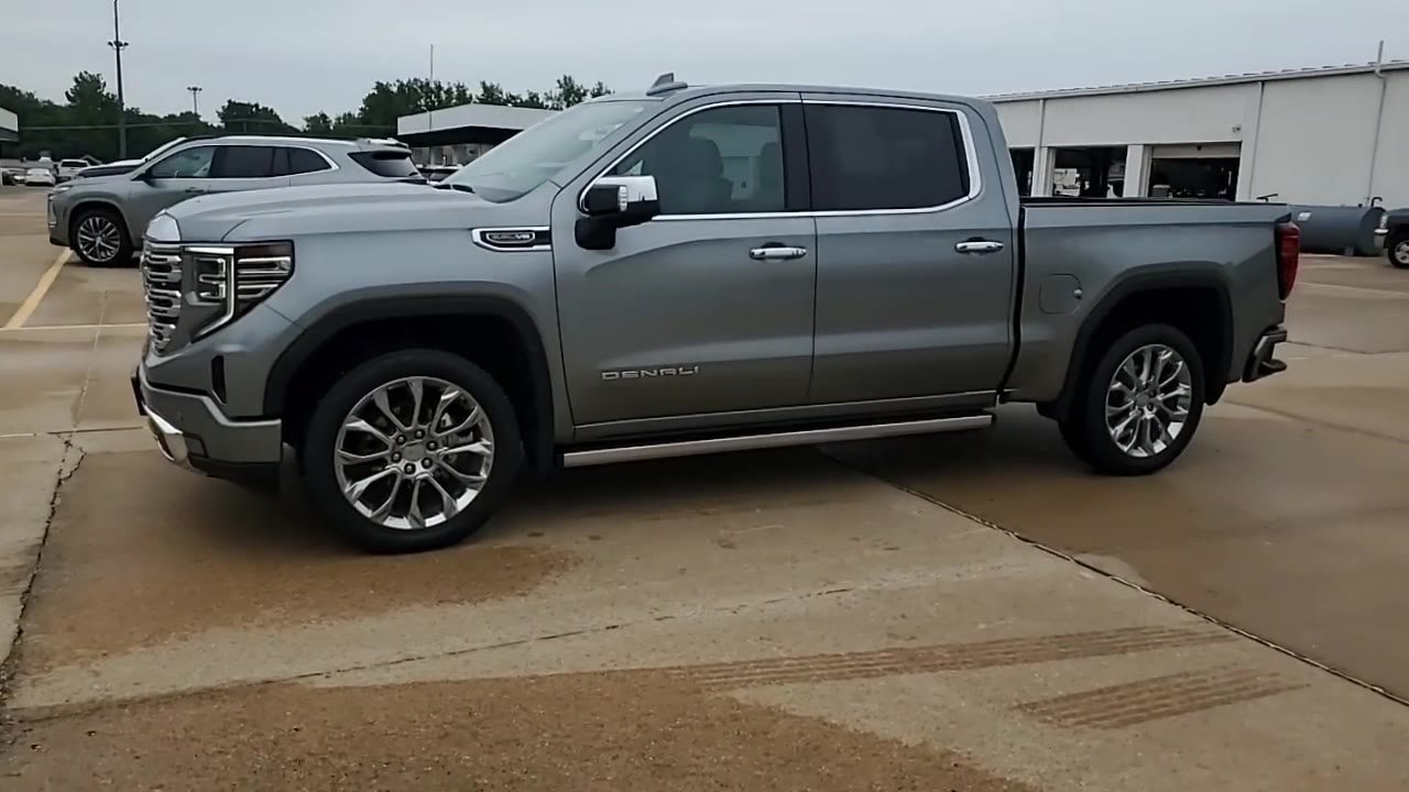 Used 2023 GMC Sierra 1500 Denali w/ Denali Reserve Package AWD/4WD image 5