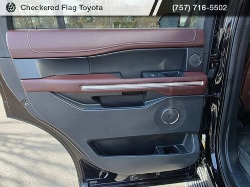Used 2022 Ford Expedition Limited image 39