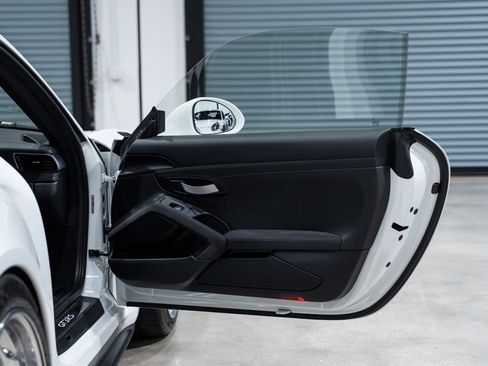 Used 2016 Porsche 911 GT3 RS image 33