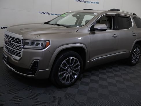 Used 2022 GMC Acadia Denali w/ Denali Ultimate Package image 11